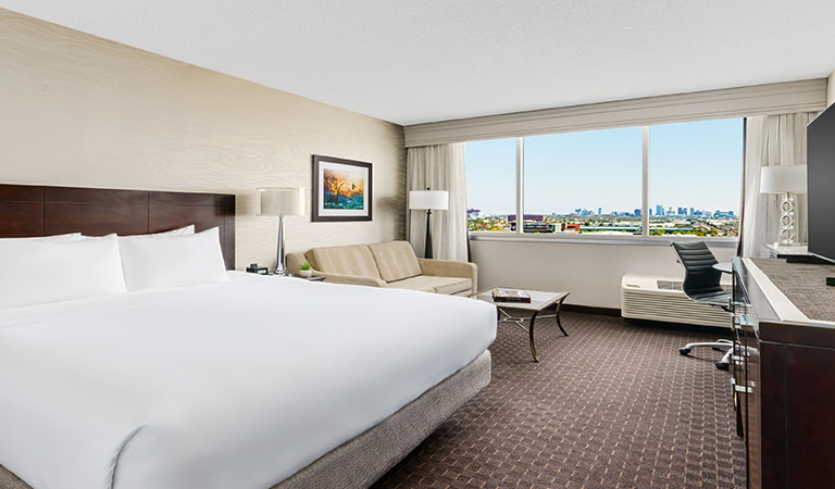 鳳凰機場皇冠廣場酒店