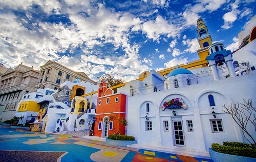 高雄義大遊樂世界輕鬆遊1日