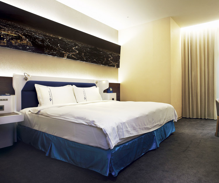 【搭高鐵．送住宿】台中頭等艙飯店綠園道館自由行2日