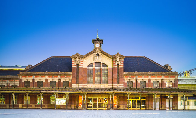 【高鐵假期】臺中驛鐵道文化園區.國家漫畫博物館.豐原廟東小吃豐富行1日