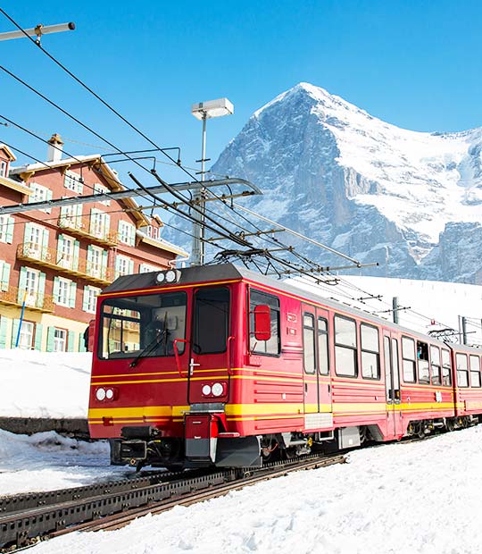 少女峰登山火車雪景