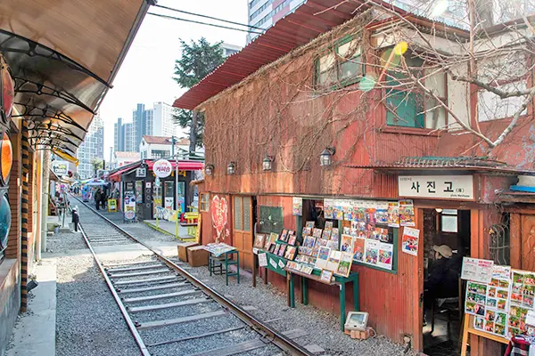 京岩洞鐵道村 京岩洞鐵道村